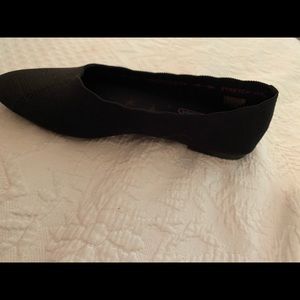 LAST PRICE DROP Sketchers Black Flats - Super Comfy